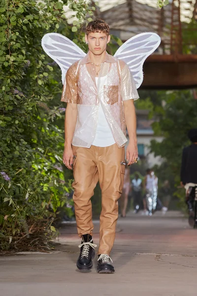 Look 23